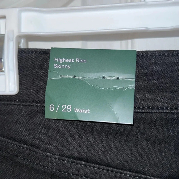 NWT Wild Fable Highest Rise Skinny Distressed Black Jeans Size 6 - Picture 5 of 6
